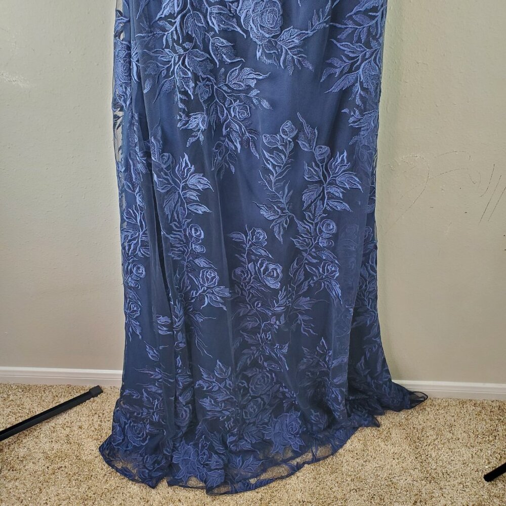 La Femme Womens Navy Floral Embroidered Mesh A-Line Gown Sz 6 - Picture 3 of 11